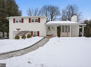 33 Henry Ave, Feasterville, PA 19053