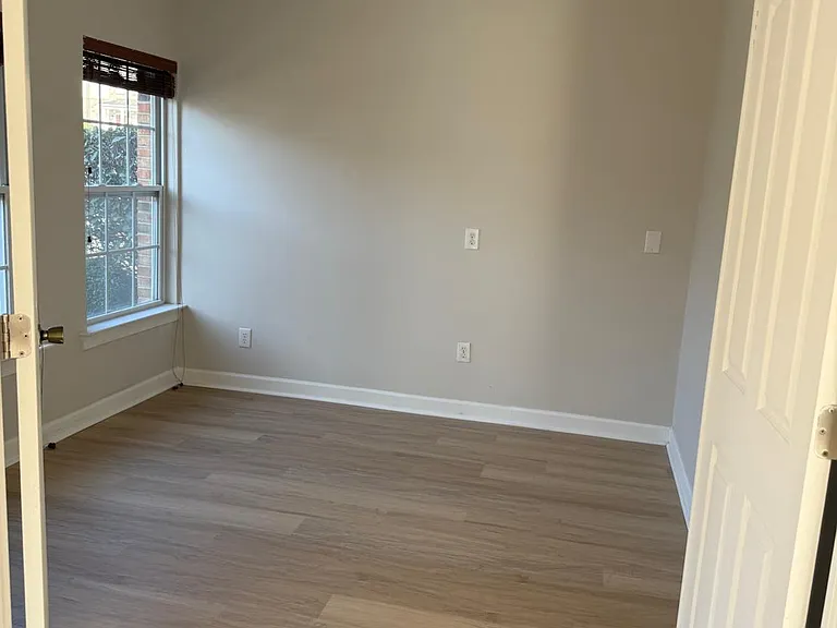 12023 Valley Oak St #3A — Photo 32