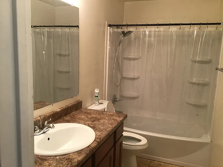 542 E Flores St — Photo 16