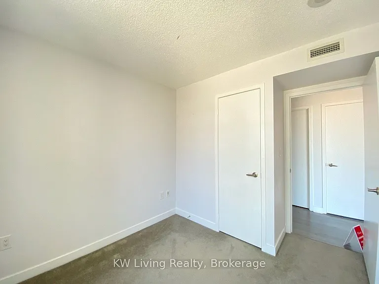4K Spadina Ave #702 — Photo 15