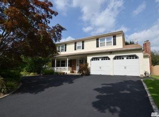 53 Sherwood Dr, Huntington, NY 11743