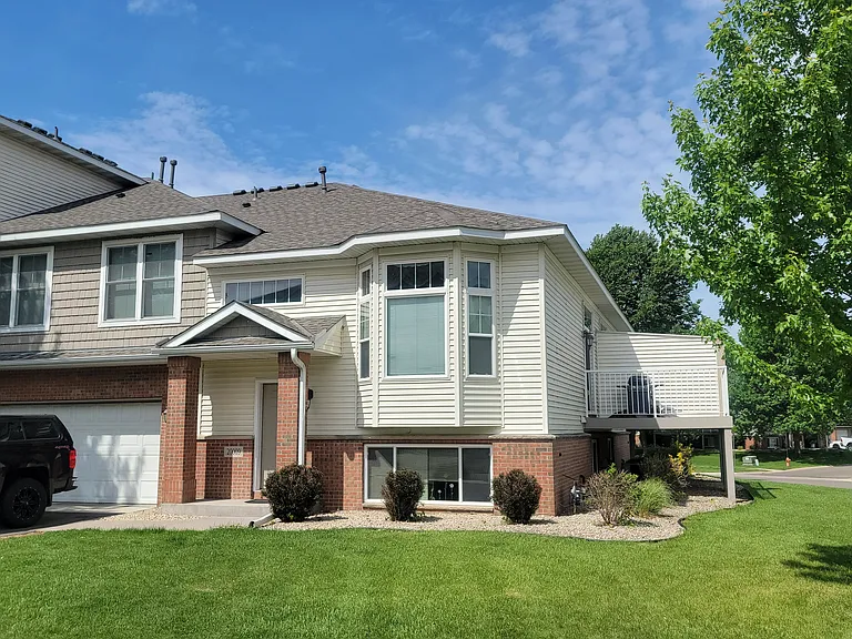 20009 Heritage Dr — Photo 1