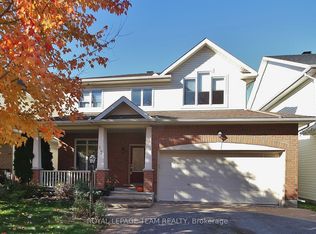 19 Athena Way, Ottawa, ON K2G6S1