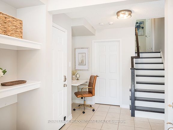 4th image of 298 Reis Pl