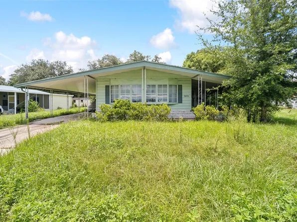 38204 Scott Dr, Zephyrhills, FL 33542