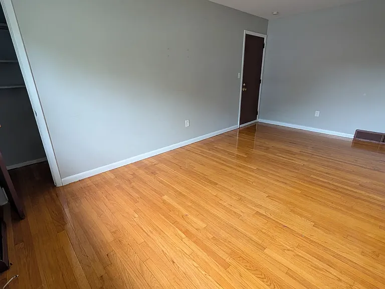 217 Fairfield St #2RR — Photo 2