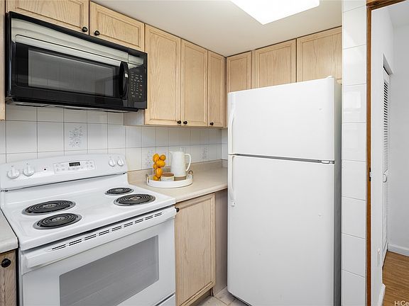 5th image of 738 Palani Ave APT 301