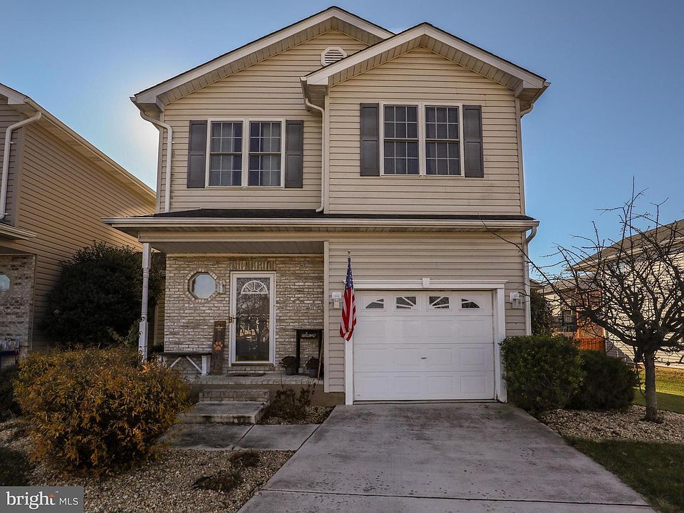 1st image of 1353 Horseshoe Cir