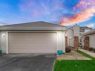 825 Spruce Ln, Schererville, IN