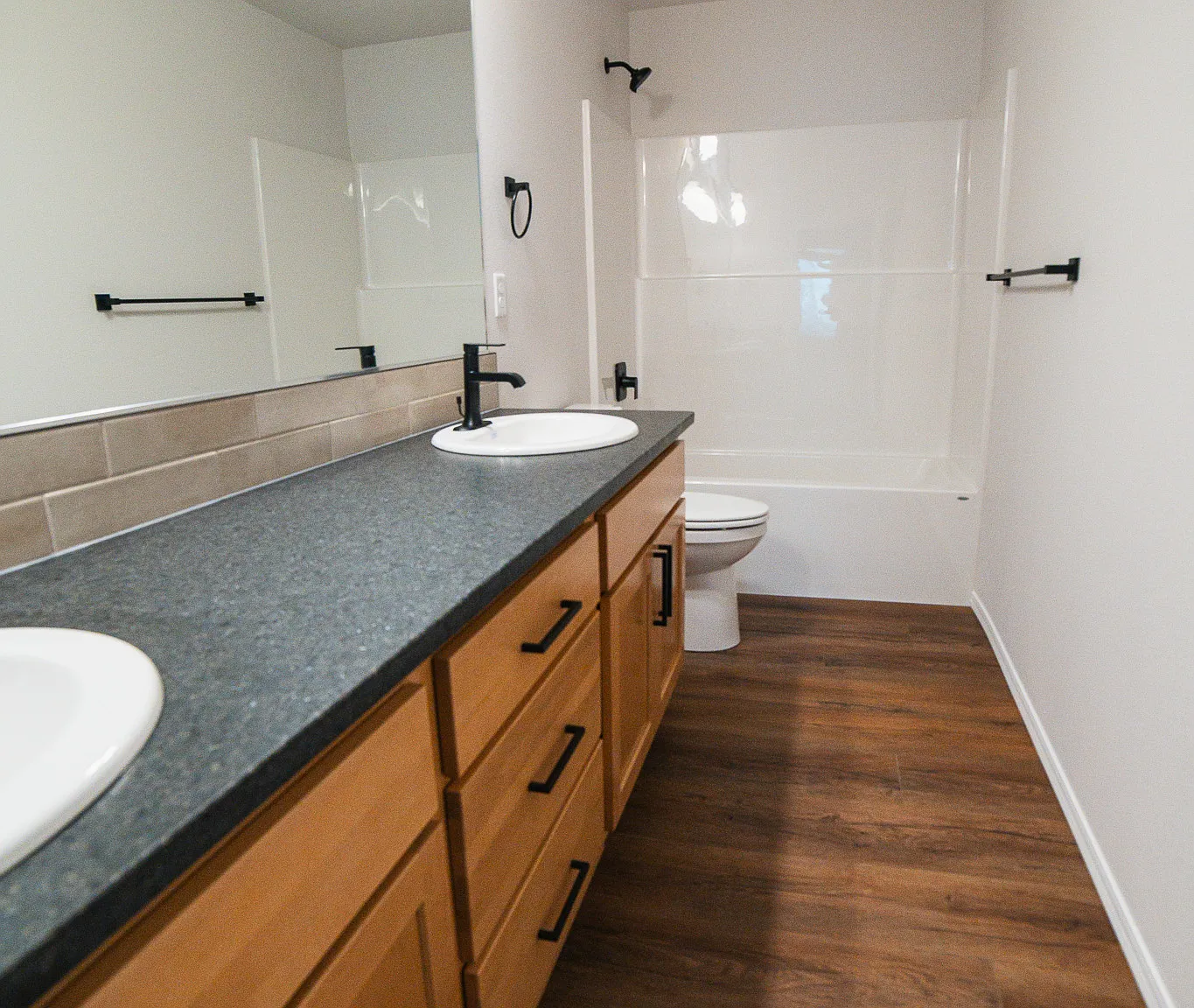 3 bed, 2.5 bath, 1770 sqft, $2,755 — Photo 3