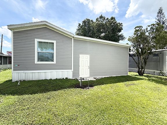4th image of 1507 W Risk St