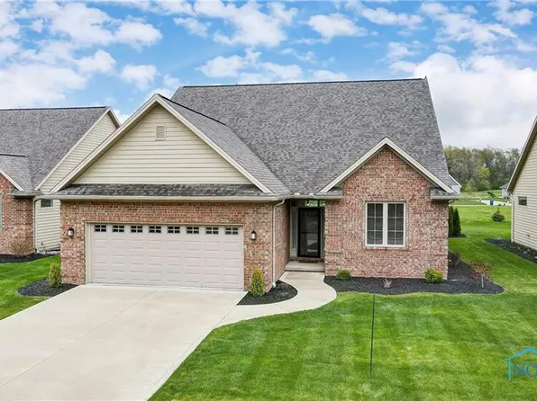 1539 Winterwood Ct, Bowling Green, OH 43402