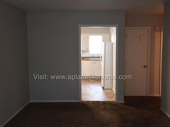 4th image of 7240 Montana Ave