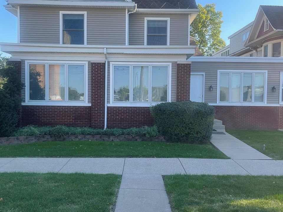 1st image of 427 Lincolnway E