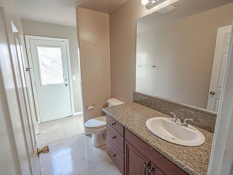41032 Woodshire Dr — Photo 10