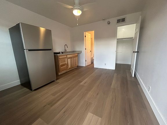 4th image of 2068 Main Ave #R25-r25-25