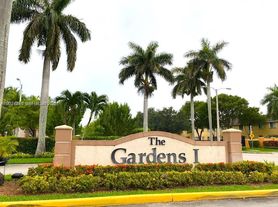 1271 SE 27th St, Homestead, FL
