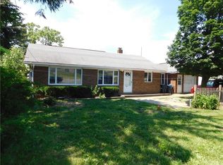 5216 W Ridge Rd, Erie, PA 16506
