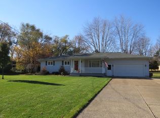 2708 Robinhood Dr, Lorain, OH