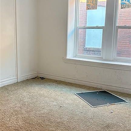 4th image of 3149 Potomac St