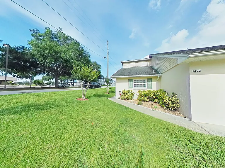 1423 Disston Ave — Photo 24