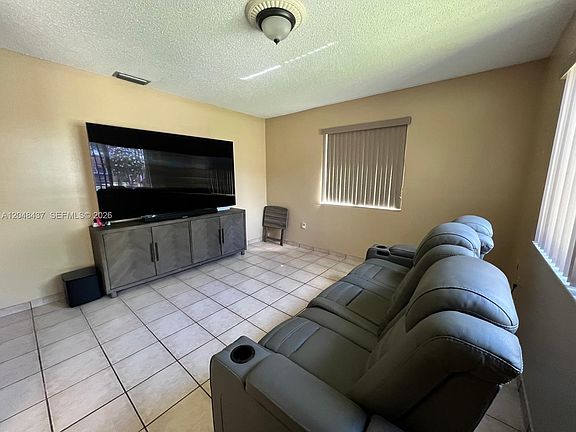 4th image of 430 SE 5th St