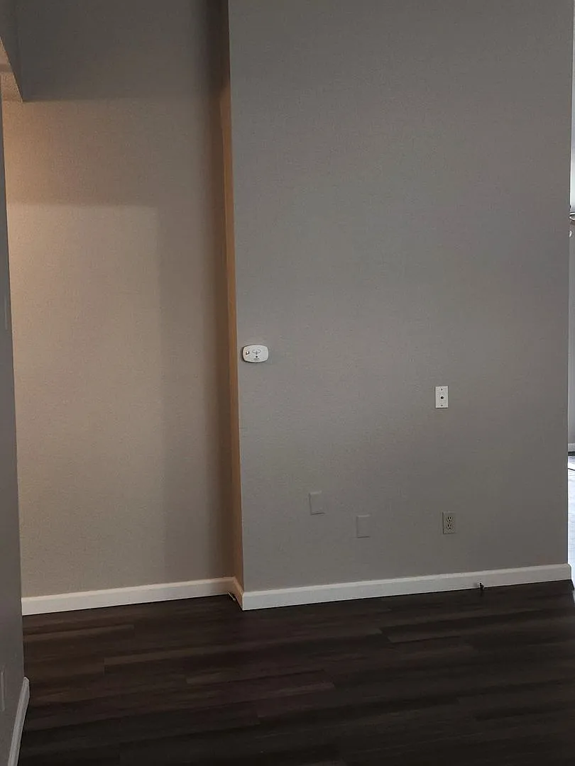 Boston Square Apartments — Photo 4