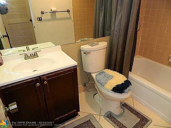 5th image of 2309 S Cypress Bend Dr APT 715B