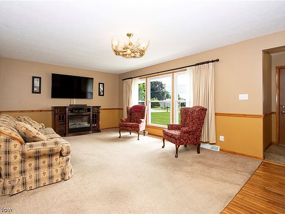 2nd image of 26 Harclay Ct