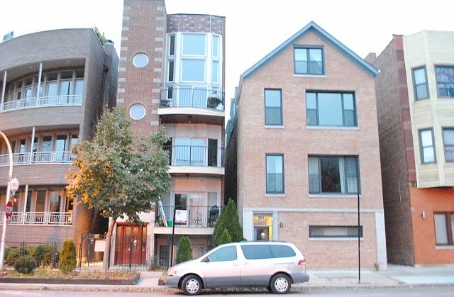 1st image of 1320 N Wolcott Ave APT 2
