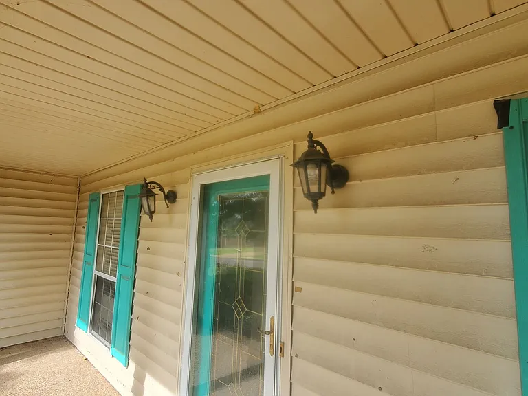 1084 Tara Dr — Photo 5