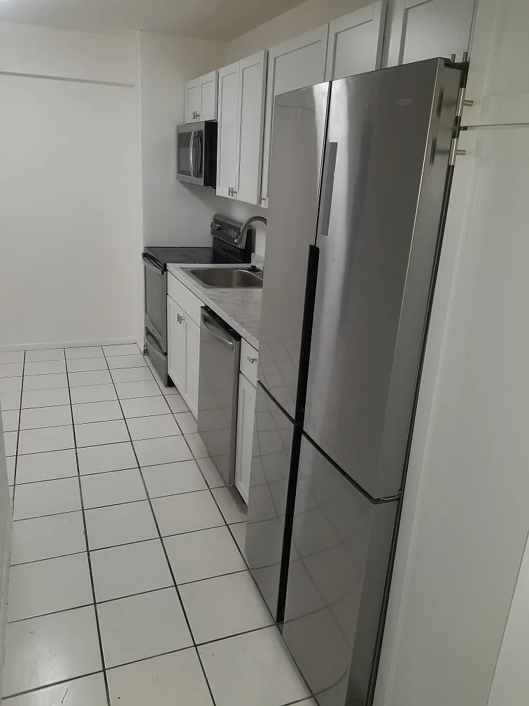 1 bed, 800 sqft, $1,500 — Photo 3