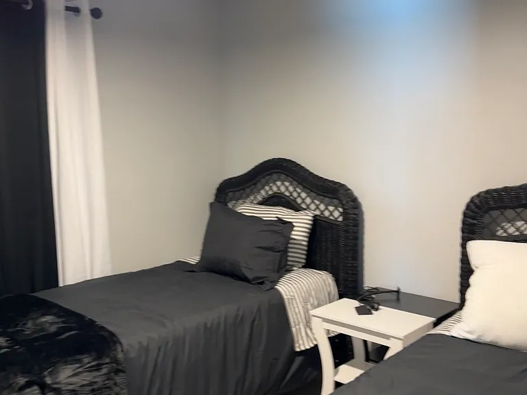 Standard room, reach in closet, shared bathroom, Fully Furnished. decor and bed size can change based on the residents desire. $900
