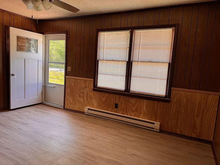 612 Staley St — Photo 3