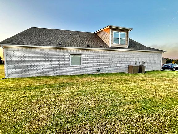 5th image of 816 Goswell Dr