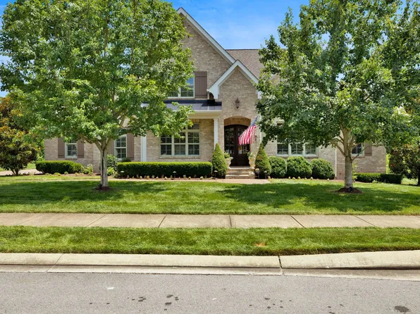 4111 Old Light Cir, Arrington, TN 37014