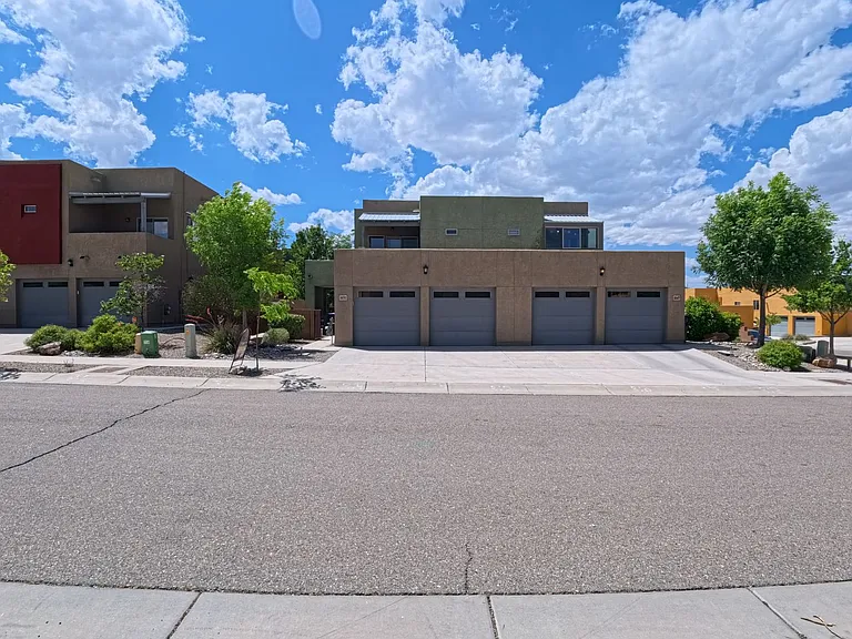 1651 Domino Dr SE — Photo 2