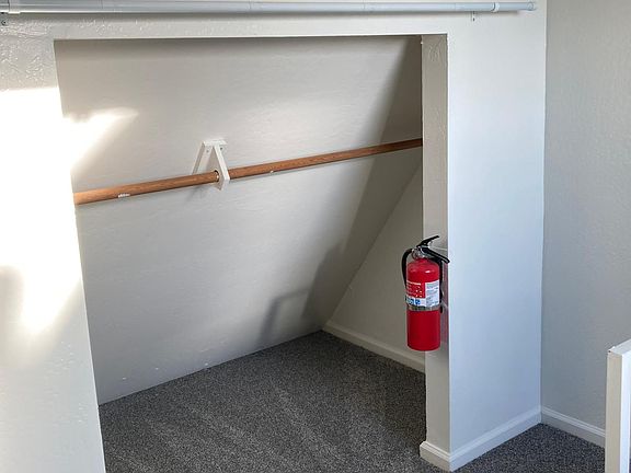 5th image of 903 Ashbury St #U5
