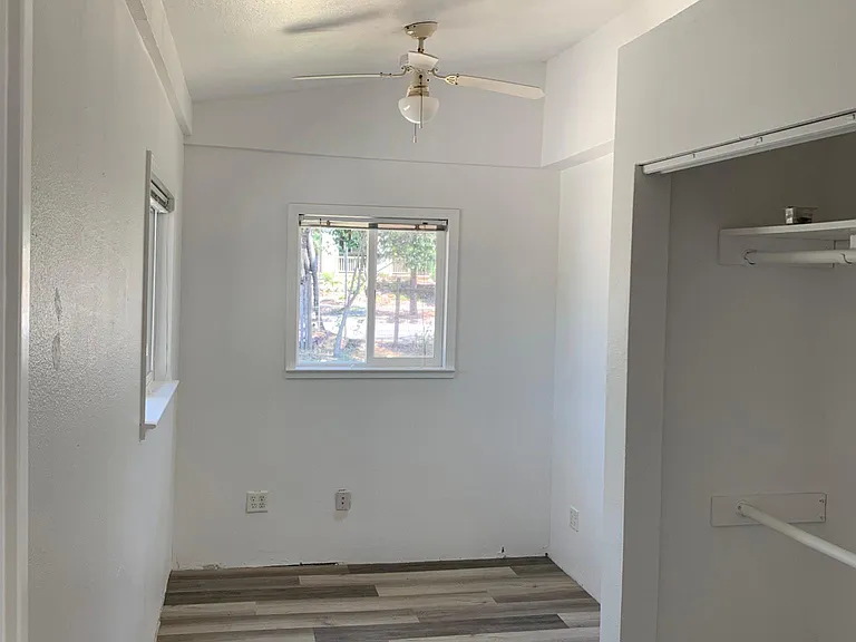 1850 Reiman Ln — Photo 17