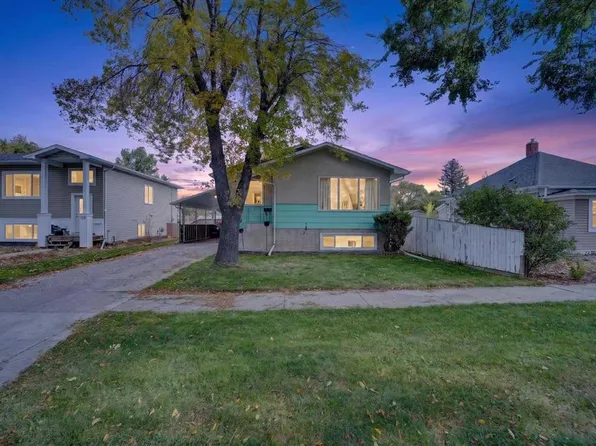 813 W 12c St N, Lethbridge, AB T1H 2N9