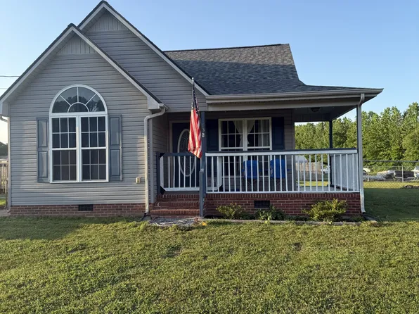 18 Pebble Creek Dr, Fayetteville, TN 37334