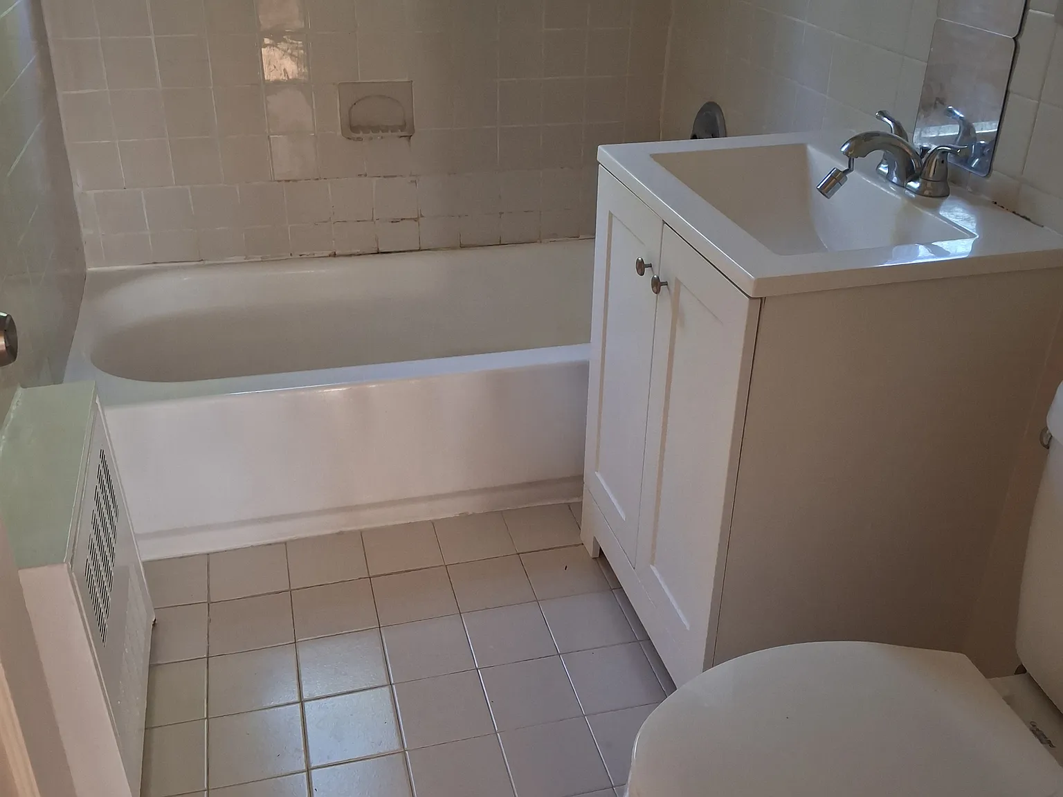 4 bed, $2,225 — Photo 2