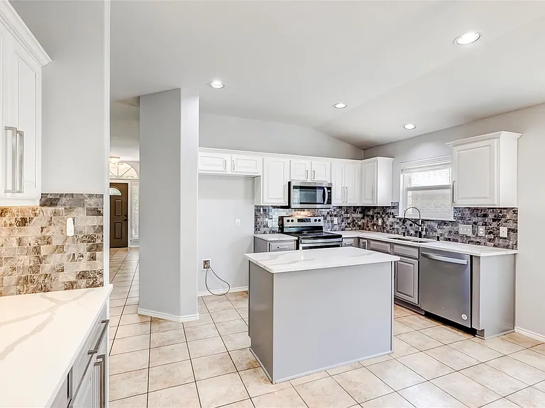 309 Riverine Way — Photo 14