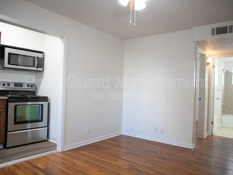 4916 California St — Photo 12