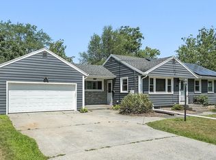 98 Mildred Ave, Springfield, MA 01104