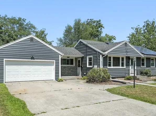 98 Mildred Ave, Springfield, MA 01104