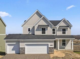 6623 Bluestem Way, Excelsior, MN 55331