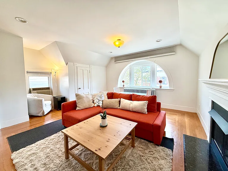 392 Orange St #3 — Photo 2