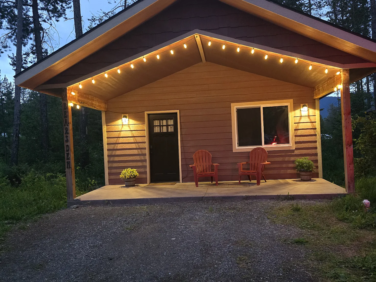 195 Lodge Ave — Photo 2