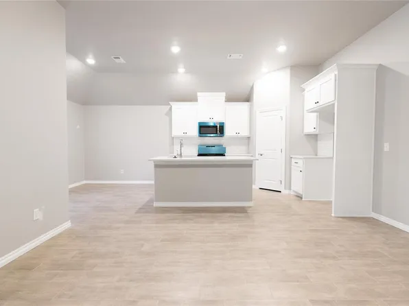 13020 NE 9th St, Choctaw, OK 73020